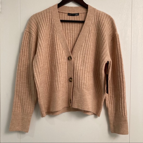 NWT! - Black Tape | Button Down Oversize Cardigan - Picture 13 of 16